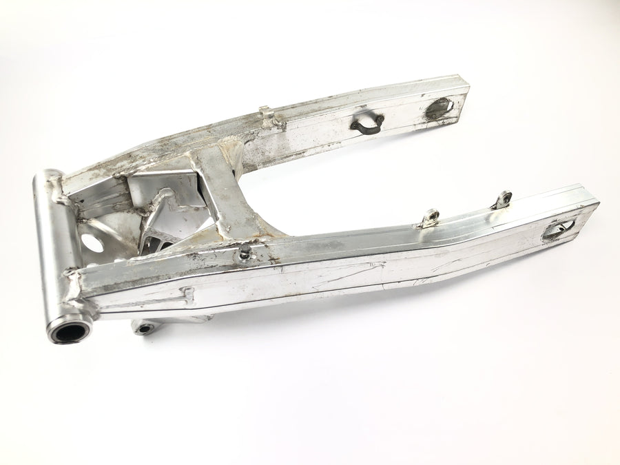Suzuki GSX R 1100 GU74C [1987] - Basculante rueda trasera basculante basculante aluminio