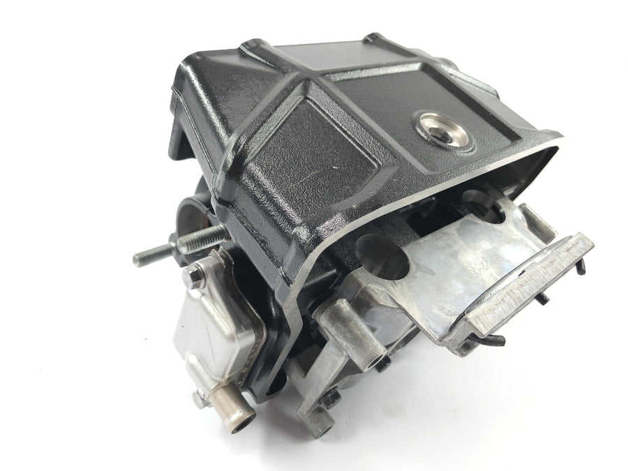 Kawasaki Ninja 125 BX125B [2024] - cabezal de cilindro con admisión en la ingesta
