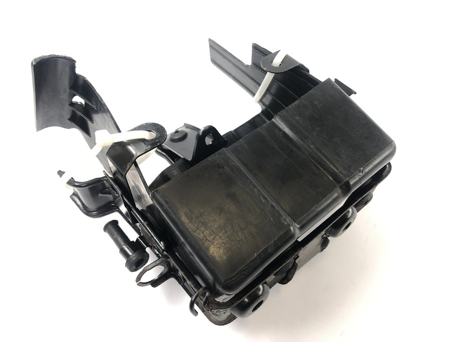 Honda XBR 500 PC15 [1989] - Soporte de la batería del soporte de la caja de la batería Absorción de batería