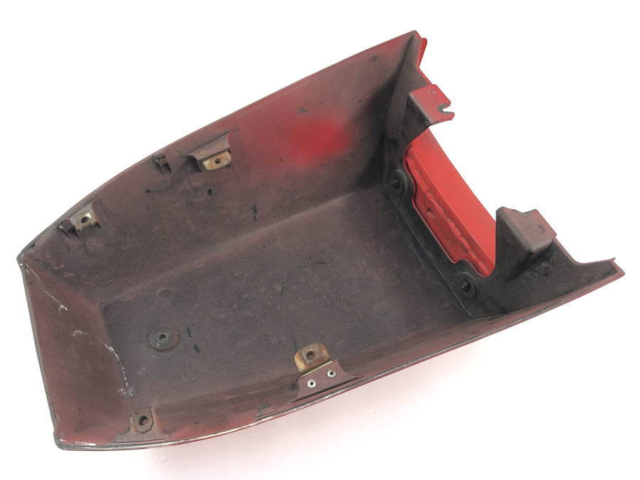 Suzuki GSX R 1100 GV73B [1990] - Cubierta de asiento de Socius en la parte posterior