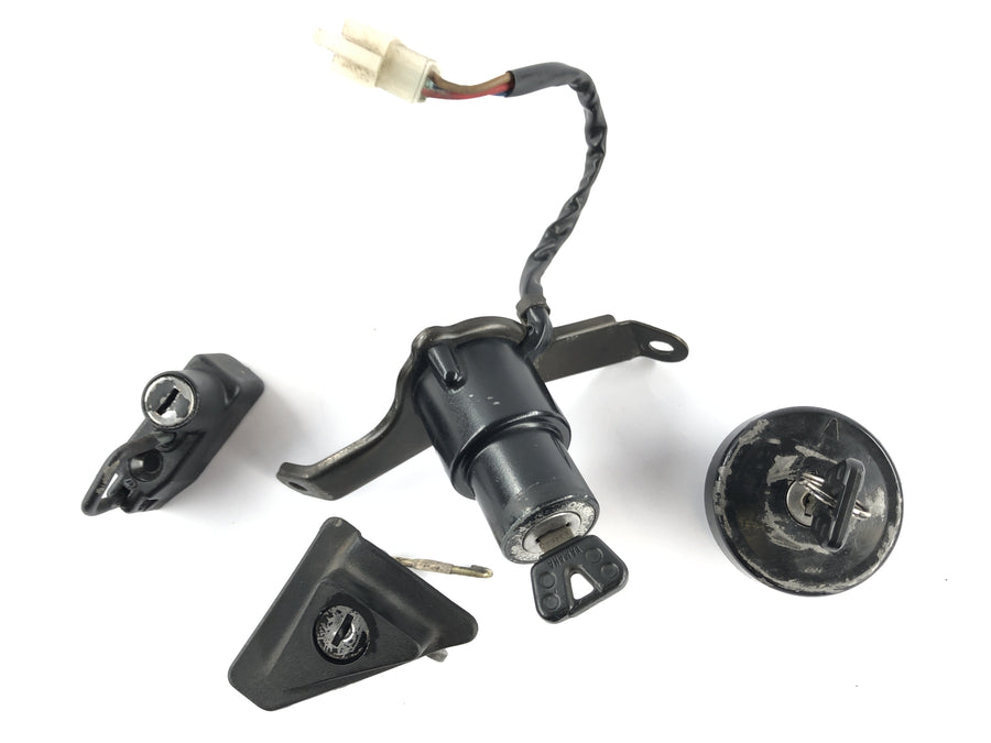 Yamaha v Max 1200 2we [1996] - Locksmith Filling Lock Tank Lock Helmschloss