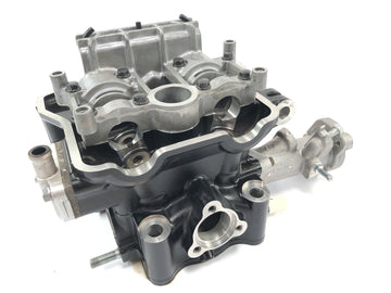 Kawasaki Ninja 125 BX125B [2024] - cabezal de cilindro con admisión en la ingesta