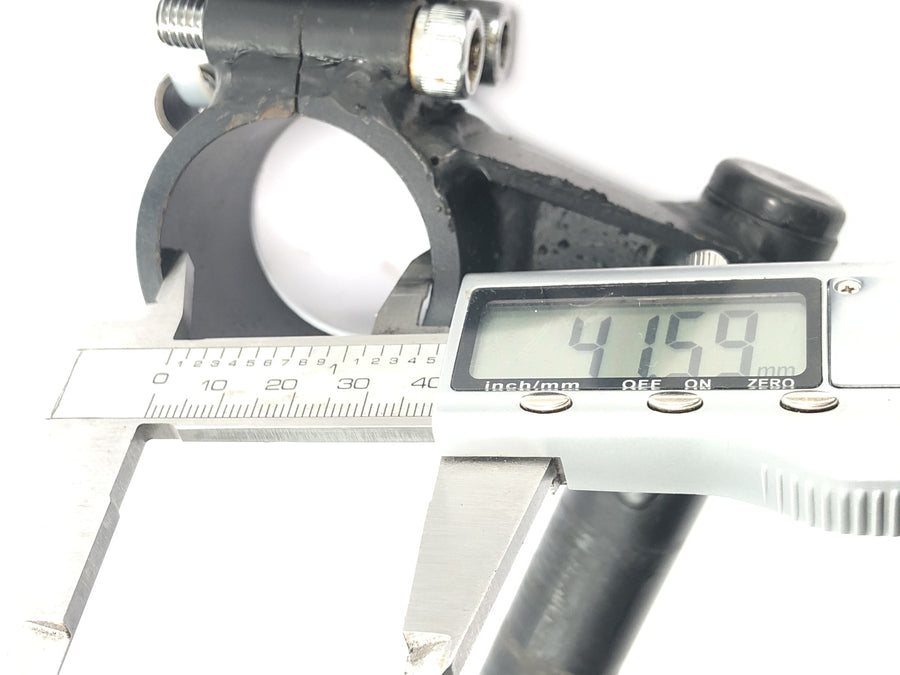 Triumph Daytona 900 T300 [1996] - Clips para manillar de motocicleta 43 mm