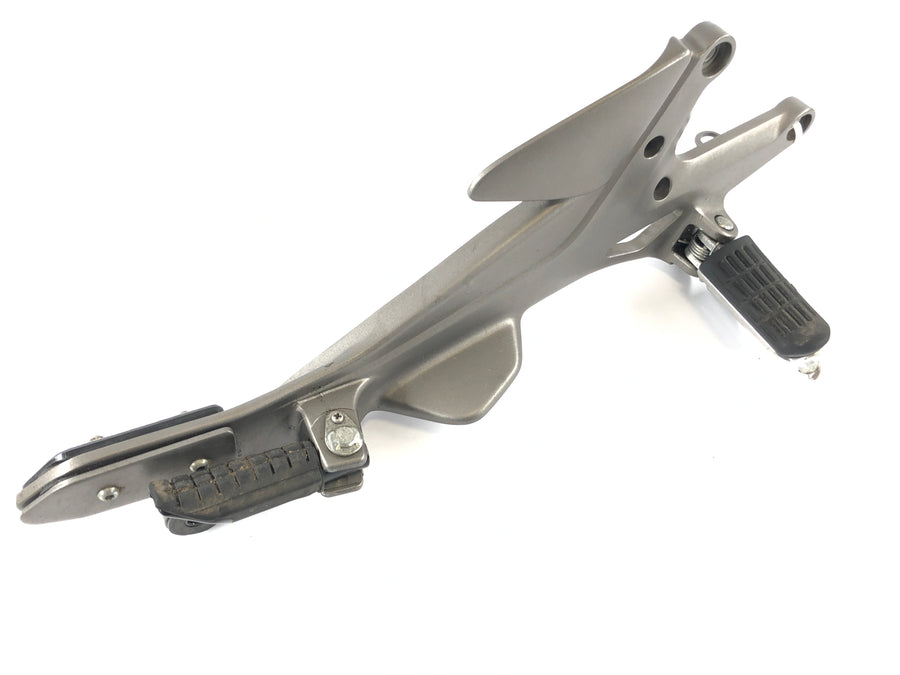 Honda CBF 1000 A SC58 [2006] - Placa de reposapiés a la derecha