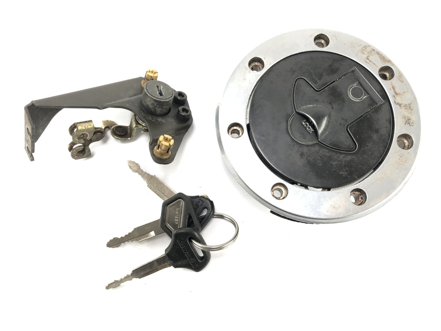 Kawasaki ZR7 ZR750F [1999] - Tapa de combustible de tapa de combustible.