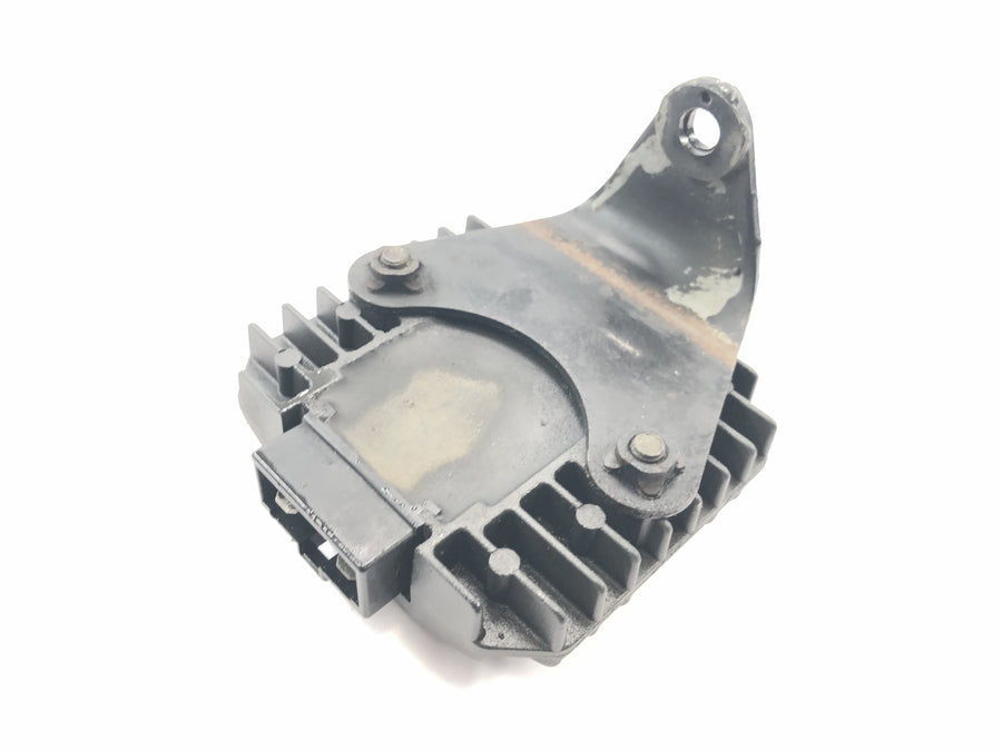 Yamaha XVS 650 4VR [1997] - Regulador de voltaje regulador rectificador controlador de carga
