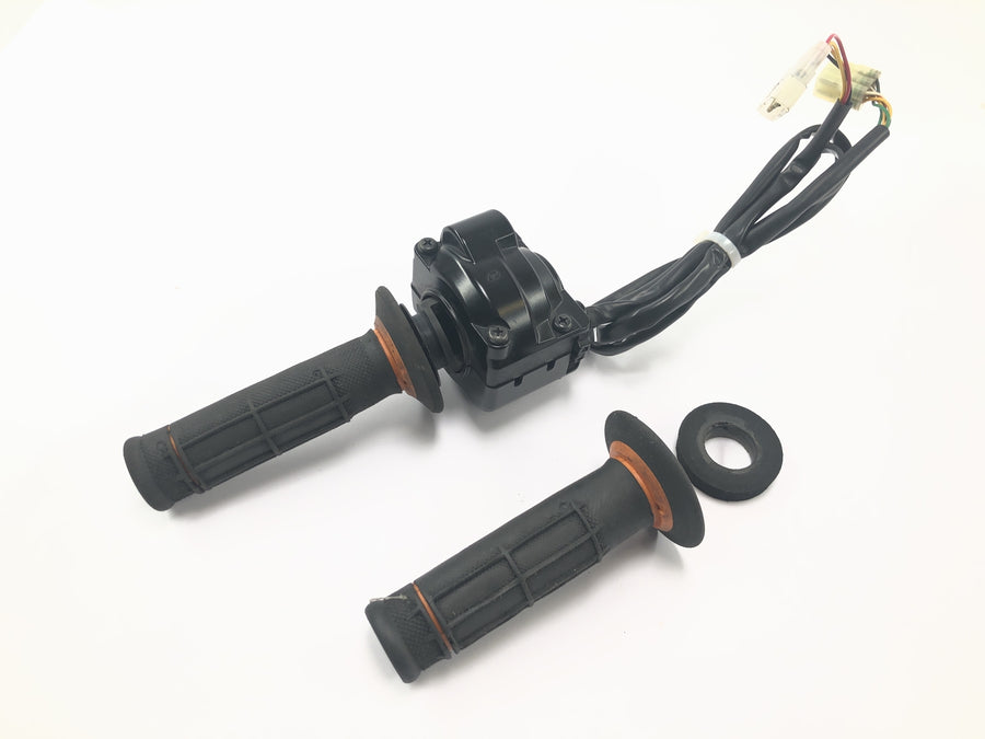 KTM Duke 690 A3 [2012] - Unidad interruptor montaje puño acelerador derecho manillar manillar