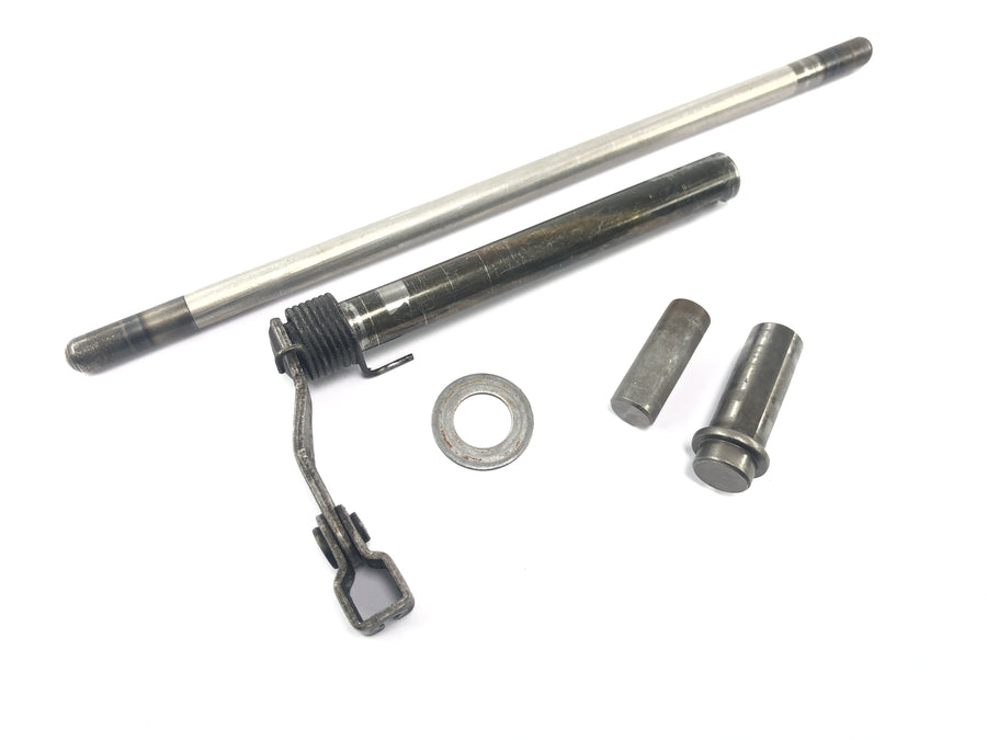 Honda NX 650 Dominator RD02 [1994] - Palanca esclava del embrague con varilla de empuje del embrague