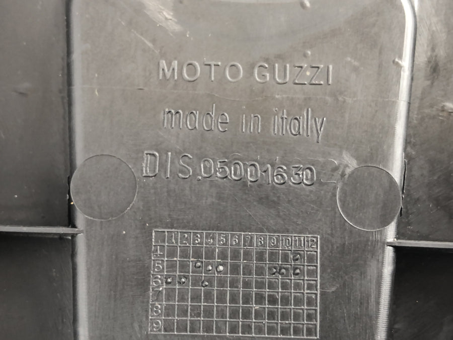Moto Guzzi Norge 1200 [2006] - Tapa de maquinaria ligera de la tapa del motor de la frente