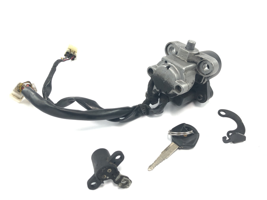 Yamaha MT 03 RM02 [2007] - Bloqueo conjunto velocímetro 46063 km instrumentos de cabina display tacómetro