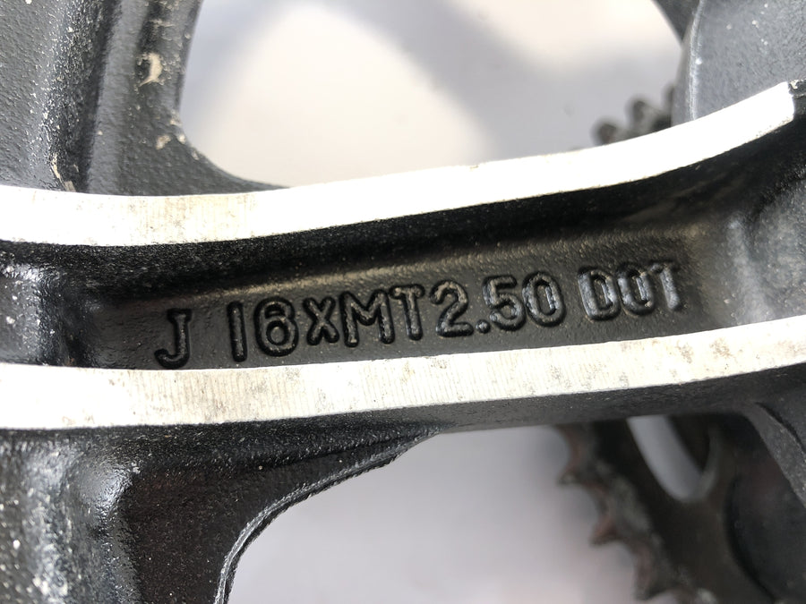 Yamaha XS 400 2A2 [1982] - Rimbre de la rueda trasera detrás