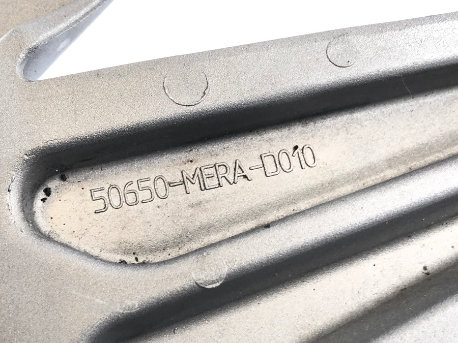 Honda CBF 1000 A SC58 [2006] - Placa de reposapiés a la derecha
