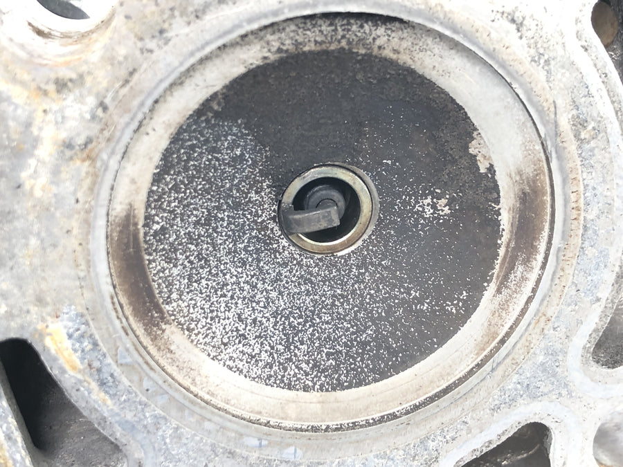 Suzuki RG 250 Gamma GJ21D [1987] - Tapa de culata tapa de culata