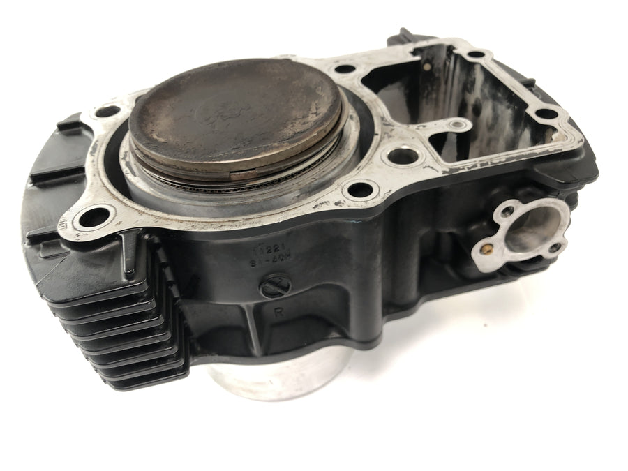 Suzuki VZ 1500 WVCU [2011] - Cilindro con cilindro de pistón trasero