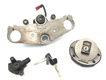 Yamaha XJR 1200 4PU [1996] - puente de horquilla superior con cerradura de encendido, bloqueo de la tapa del depósito