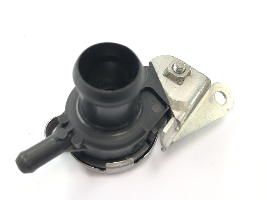 Suzuki VZ 1500 WVCU [2011] - Tapón tapa radiador boca de llenado