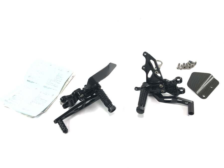 Suzuki GSX R 1000 WVB6 K6 [2006] - Informe del sistema de reposapiés de Gilles Tooling con reposapiés del conductor
