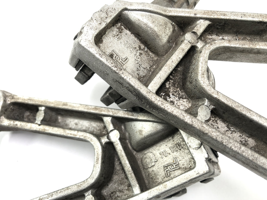 Cagiva Mito 125 EVO 8P [2000] - Foundation Facility Socius Footrests izquierdo y derecho