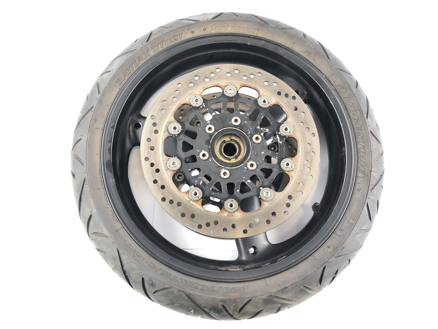 Triumph Speed ​​Triple 955i [1999] - Libro de rueda delantera en el frente 120/70 ZR17