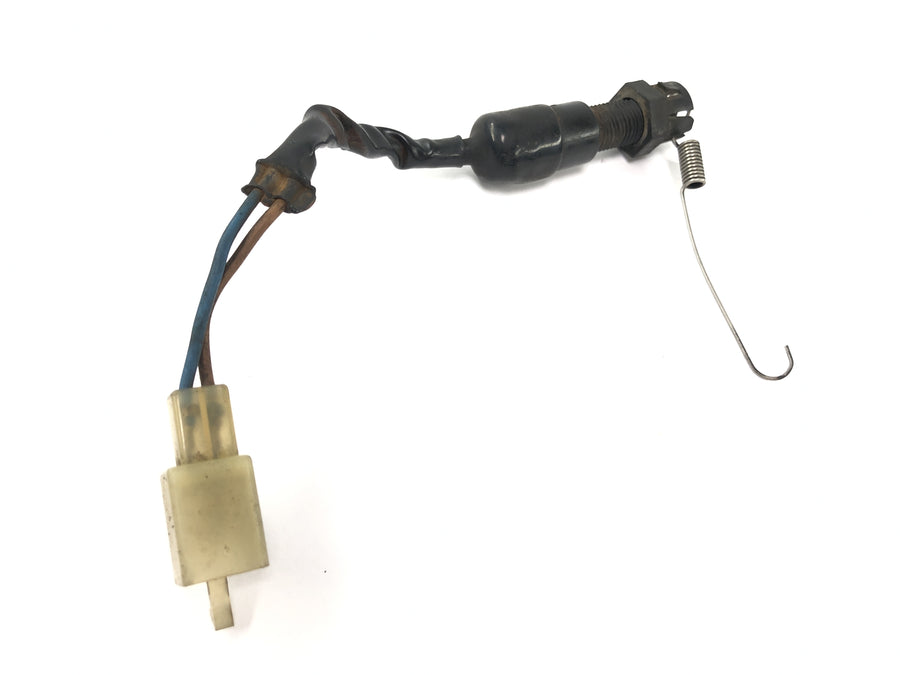 Kawasaki ZX -10 ZXT00B [1990] - interruptor de luz de freno en la parte posterior