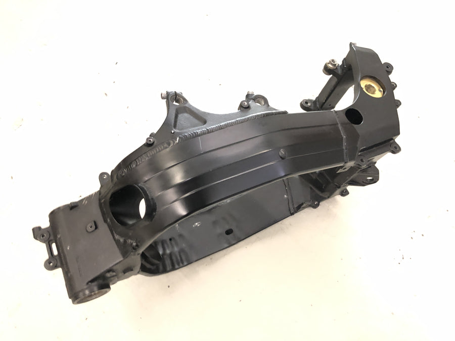 Suzuki GSX R 1000 WVBZ K3 [2003] - Chasis con papeles marco principal