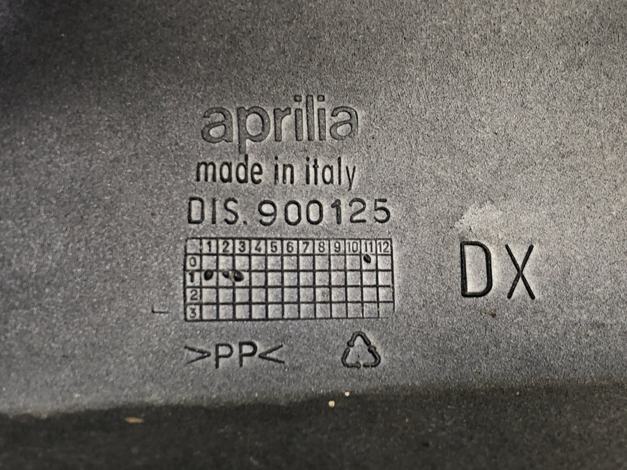 Aprilia RST 1000 Futura [2002] - Pulpit revestimiento a la derecha