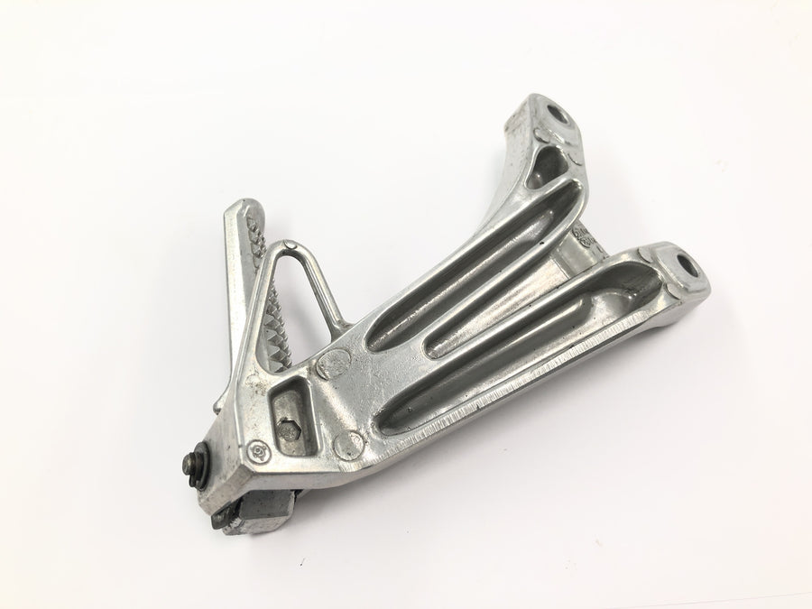 Honda CBR 600 RR PC37 [2004] - Reposapiés pasajero izquierdo