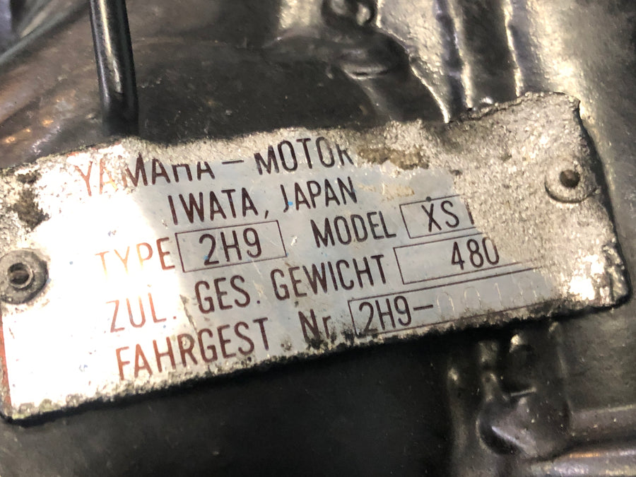 Yamaha XS 1100 2H9 [1978] - Marco con documentos