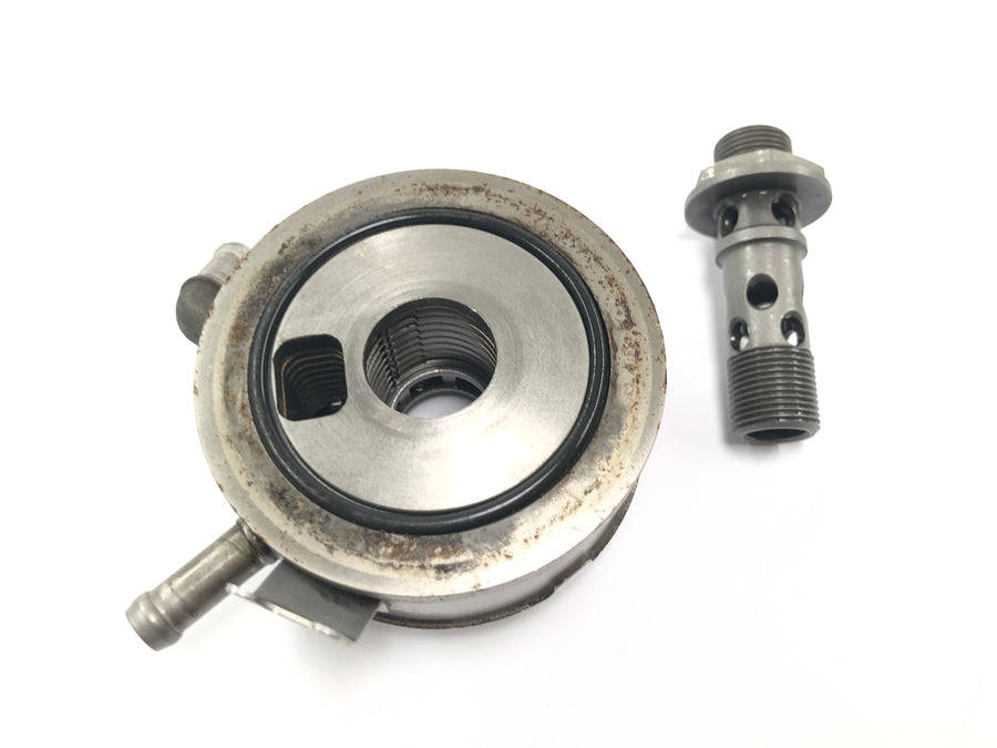 Honda CBR 900 RR Fireblade SC33 [2000] - Adaptador enfriador de aceite portafiltro de aceite