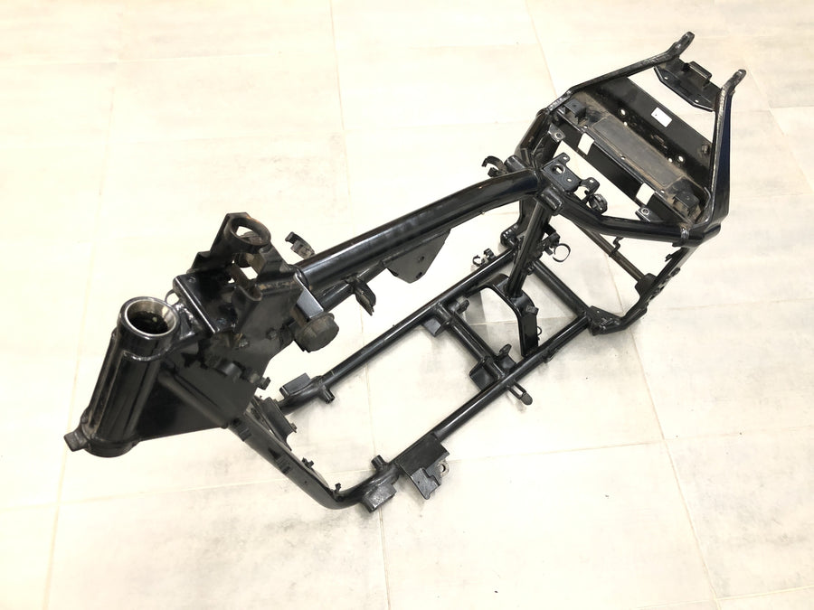 Yamaha XV 1600 Wild Star VP08 [2002] - Marco con papeles