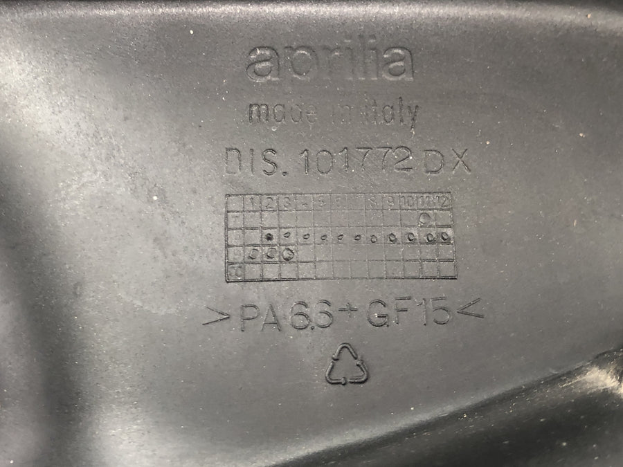 Aprilia Mille RSV 1000 ME [1999] - Carenado del conducto de aire de entrada de aire en la parte delantera