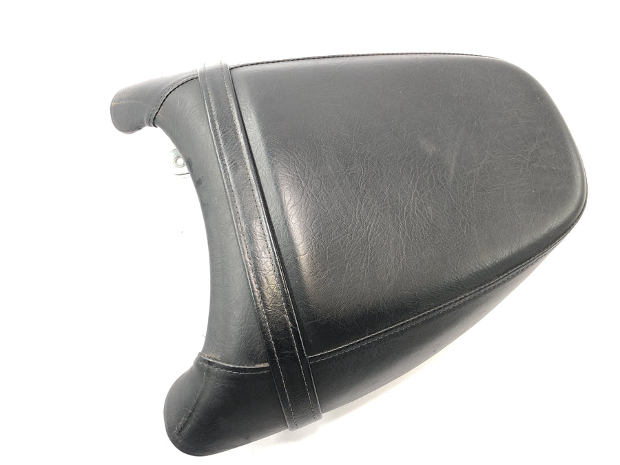 Suzuki VZ 1500 WVCU [2011] - Asiento del acompañante