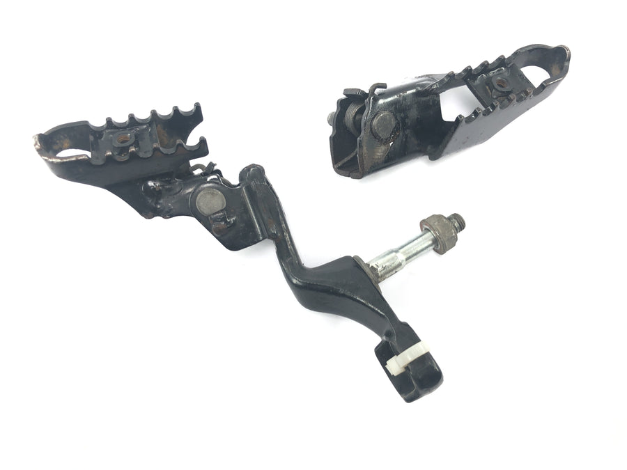 Honda NX 650 Dominator RD02 [1994] - Reposapiés Reposapiés del conductor par izquierdo y derecho