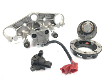 Yamaha XJR 1200 4PU [1996] - puente de horquilla superior con cerradura de encendido, bloqueo de la tapa del depósito - 0