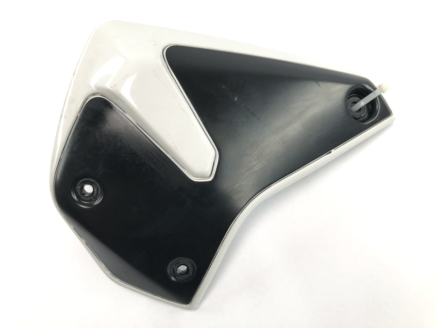 Yamaha MT 03 RM02 [2007] - Panel lateral tapa radiador izquierda