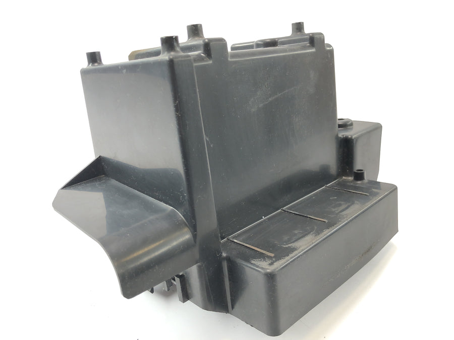 Suzuki VZ 1500 WVCU [2011] - Caja porta baterias carcasa bateria