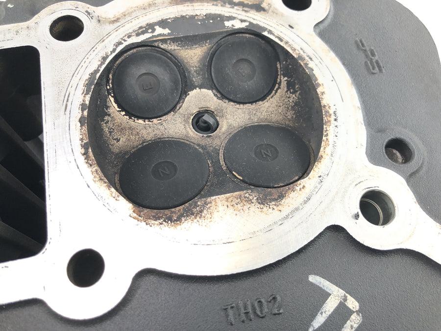 Triumph Bonneville T100 986MF [2012] - Control de válvulas de culata