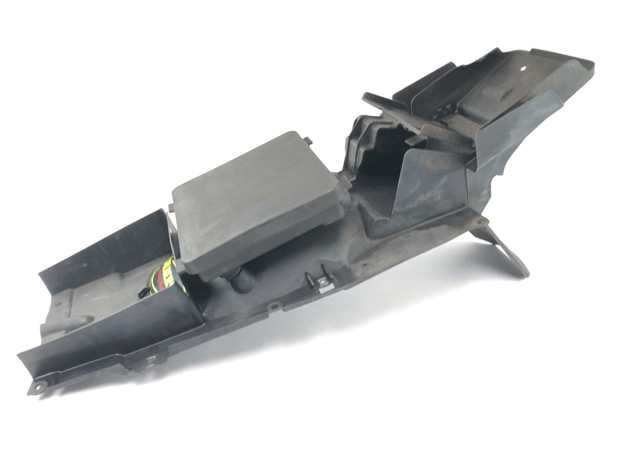 Aprilia SL 1000 Falco PA [2000] - Protección contra salpicaduras de la cubierta trasera