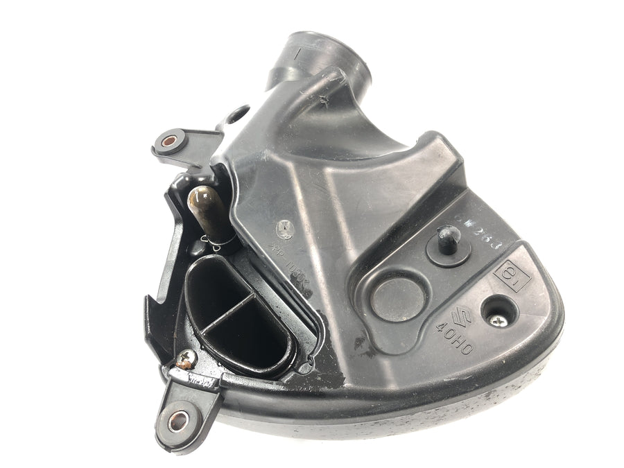 Suzuki VZ 1500 WVCU [2011] - Caja de filtro de aire caja de filtro de aire caja de admisión