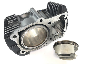 Suzuki VZ 1500 WVCU [2011] - Cilindro con cilindro de pistón trasero