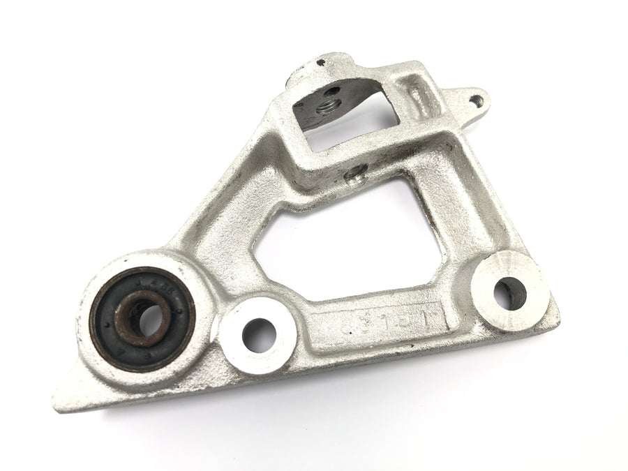 Suzuki RG 250 Gamma GJ21D [1987] - Soporte reposapiés, soporte reposapiés izquierdo del conductor
