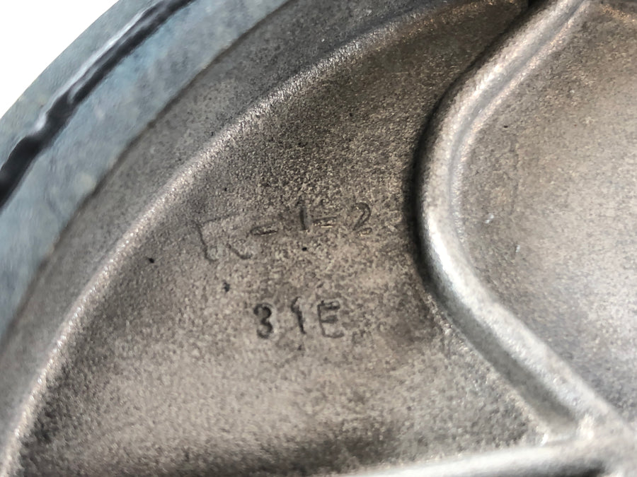 Suzuki GSX -R 1100 W GU75 C [1993] - Tapa de encendido del tapa del motor
