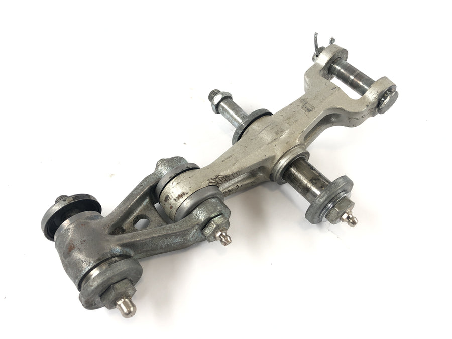 Yamaha XT 600 43F [1985] - Linkage de suspensión de la rueda trasera de palanca de deflexión