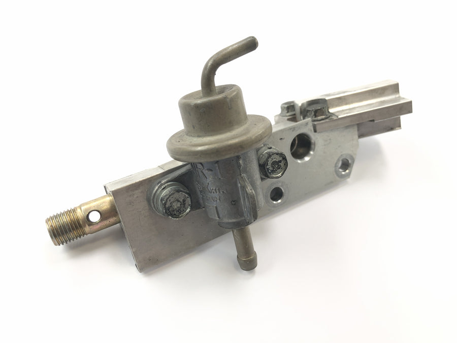 Honda VTX 1800 SC46 [2004] - Regulador de presión de combustible Regulador de presión de combustible