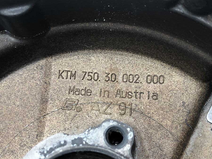 KTM Duke 690 A3 [2012] - Tapa alternador tapa motor tapa generador izquierda