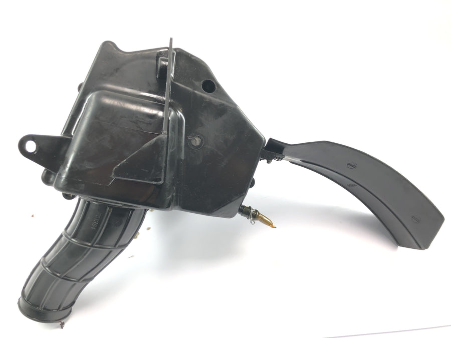SWM SM 125 R [2018] - Caja filtro de aire Caja filtro de aire Caja admisión airbox
