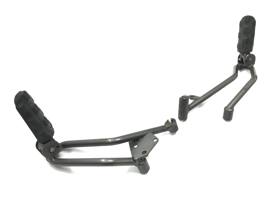 Husqvarna TE 610 E Dual H7 [1999] - Soporte reposapiés del acompañante izquierdo y derecho