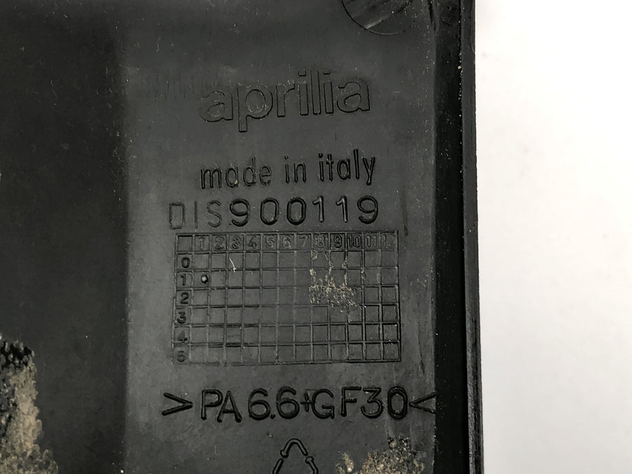 Aprilia RST 1000 Futura [2002] - Disfraz de quilla de revestimiento debajo del medio