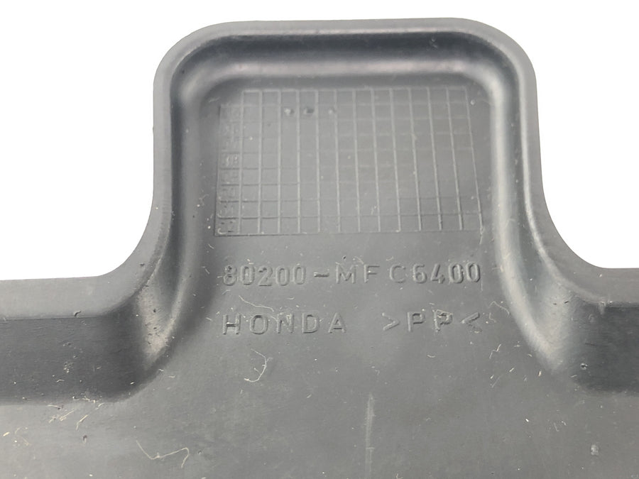 Honda FMX 650 RD12 [2006] - Protector contra salpicaduras del panel interior de la subestructura trasera