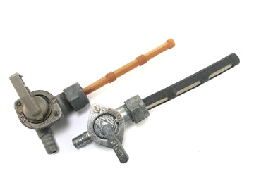 Ducati SL 600 PANTAH [1982] - Set de grifos de gasolina